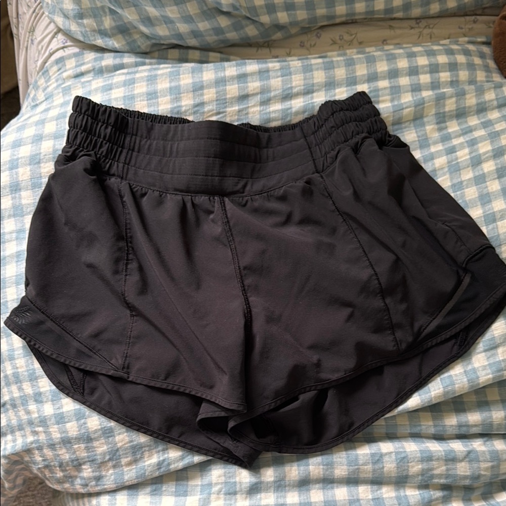 Black Lululemon hotty hot shorts